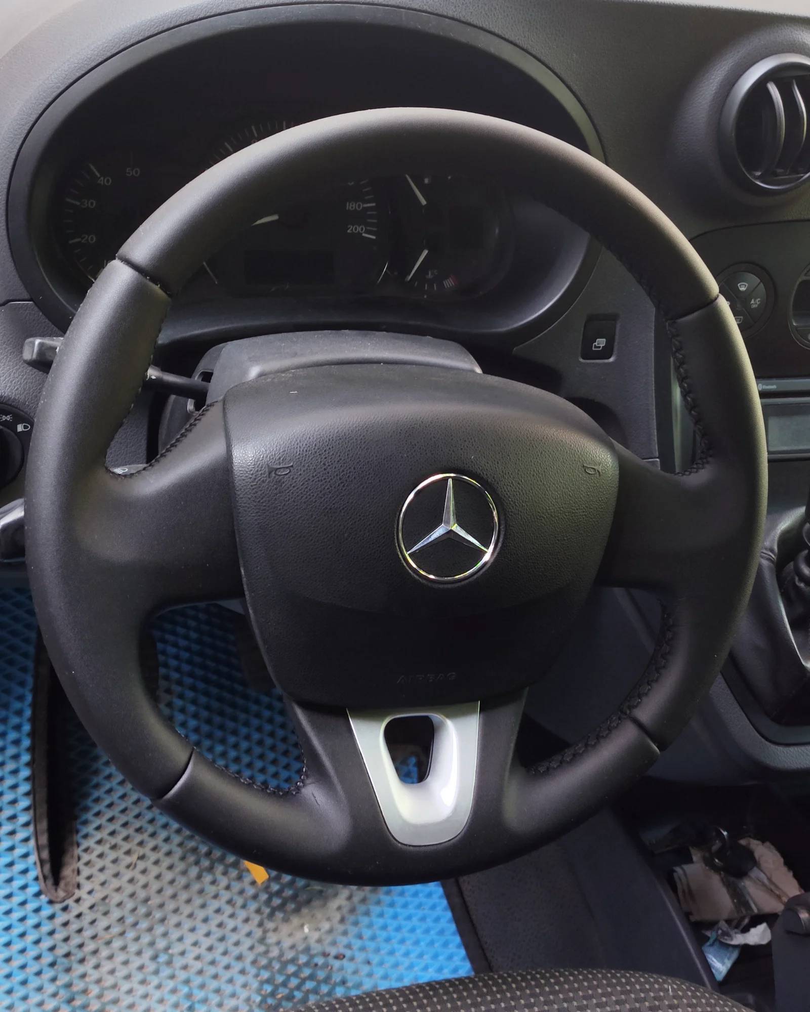 Перетяжка керма в замінник Mercedes Citan