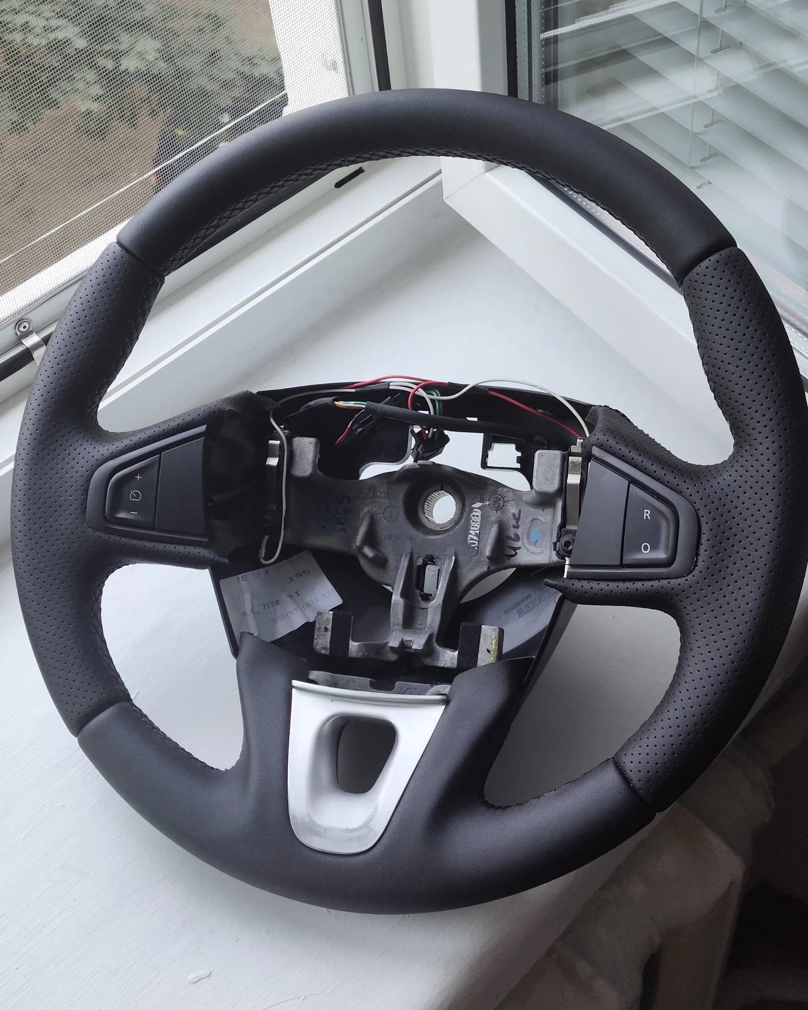 Перетяжка керма Renault Megane 3 у замінник