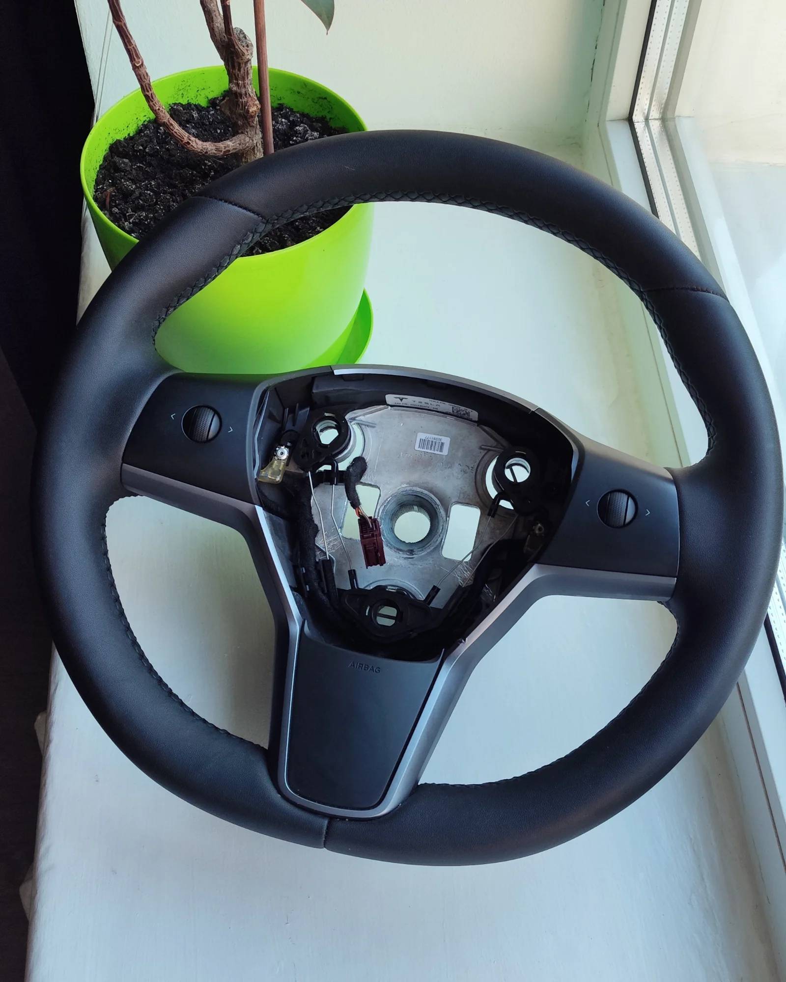Перетяжка керма Tesla